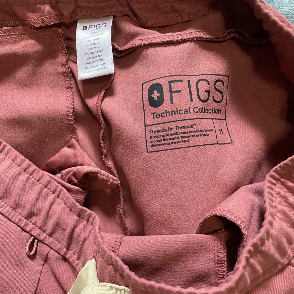 Mauve Figs scrub pants